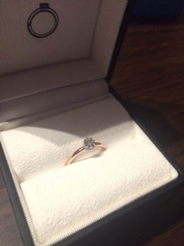 ブランドロゴにもなっているモデルです。