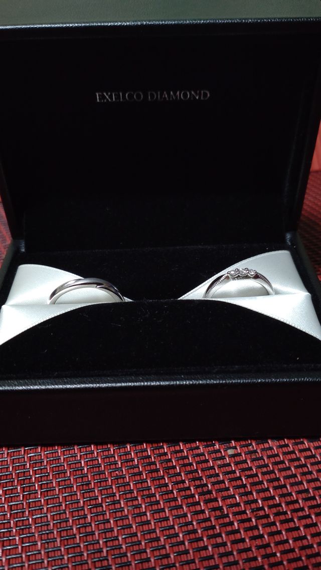 右がエリザベートで、左は夫のクレアドルーンフィーヌ