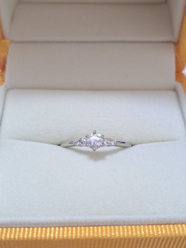 母から譲り受けたダイアモンドを使用