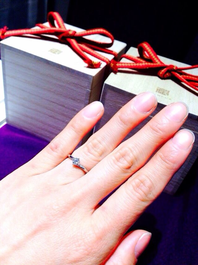 自分でダイヤを選んだ婚約指輪