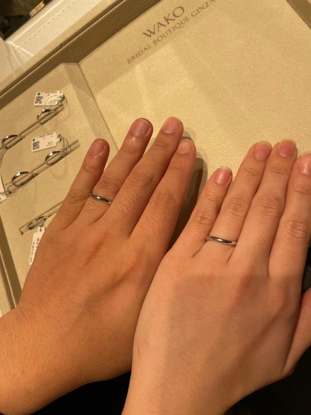 シンプルだからウェーブのかかったデザイン