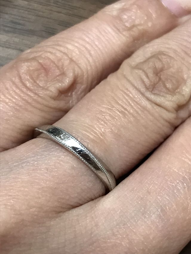 付け始めて1ヵ月たったので傷が目立ち始めてる