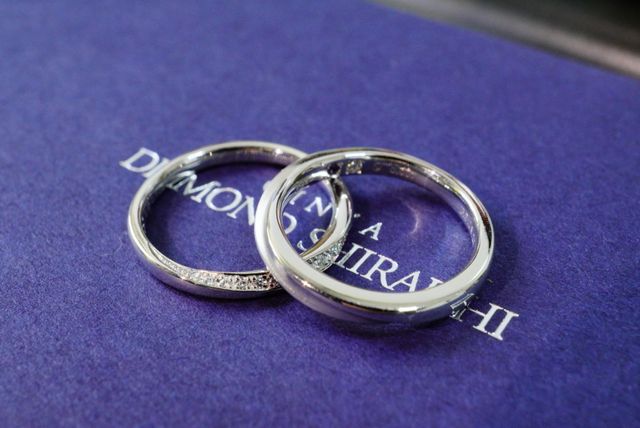 シンプルでありながらダイヤがしっかりと付いたデザイン