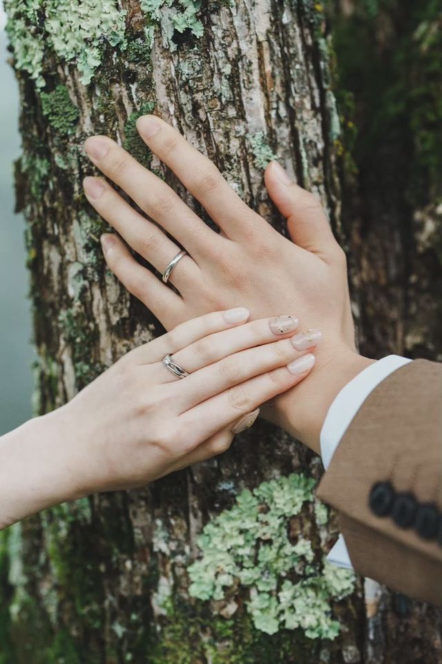 前撮りの指輪ショット
