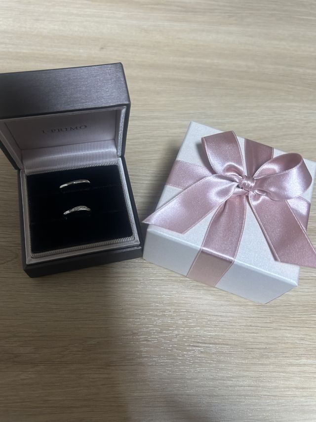 素敵な箱をつけてくれます。リボンが可愛い！