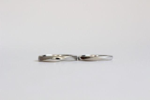 ねじれている部分に加工していただきました。気に入っています。