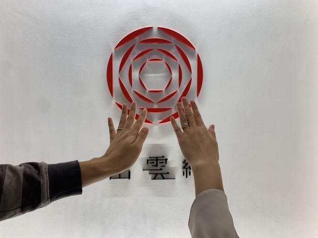 指輪を受け取り時に撮ってもらいました。