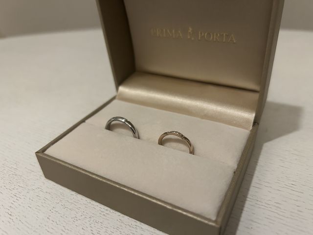 いただいた箱に入れている写真です