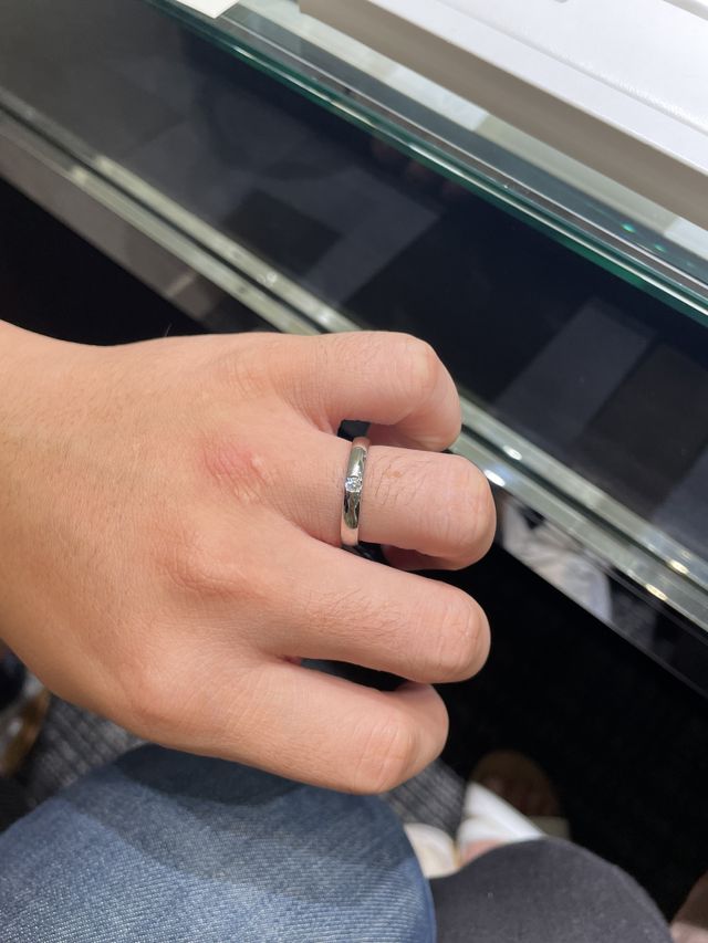 主人の一粒ダイアモンドリング