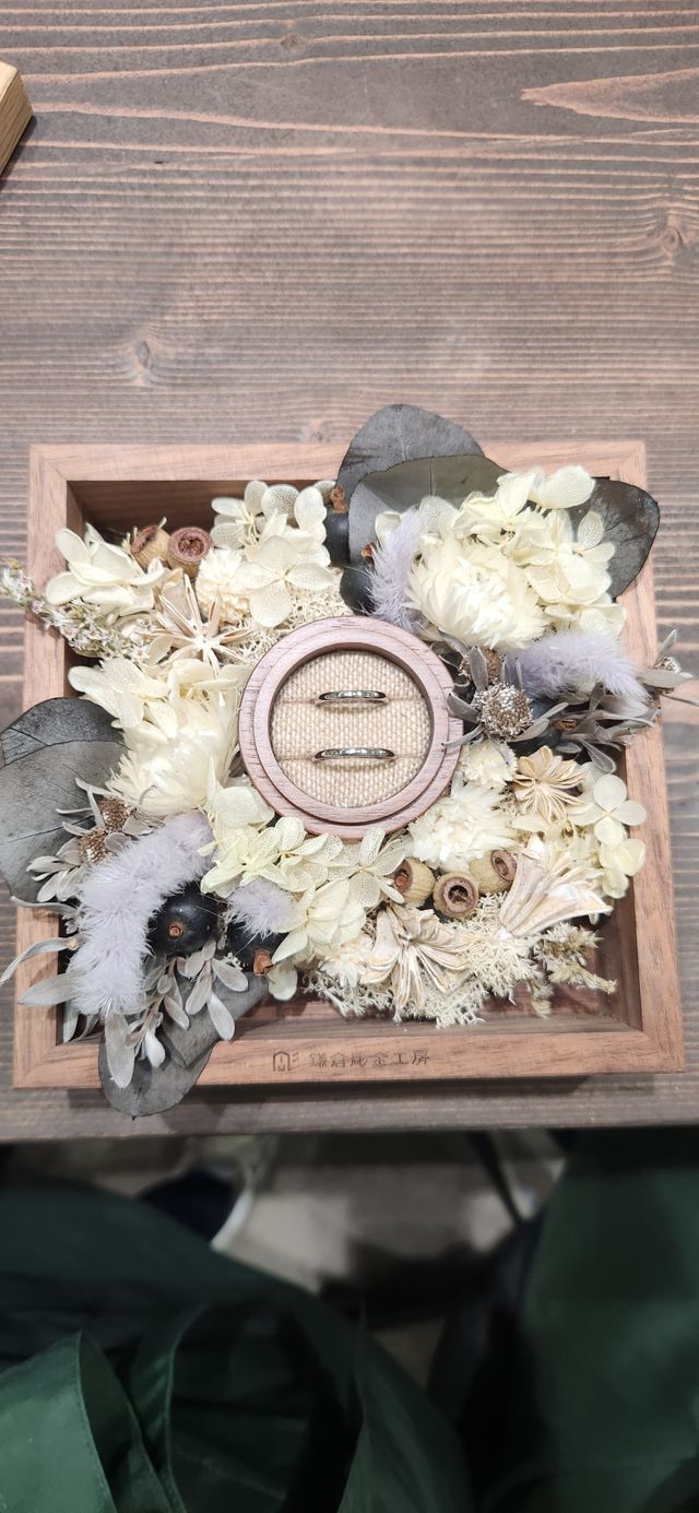撮影用にドライフラワーでお洒落に指輪を撮ることが出来ました。