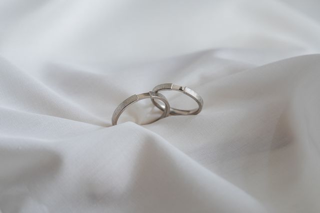 リング正面(ハンマーマットとダイヤモンドマット)