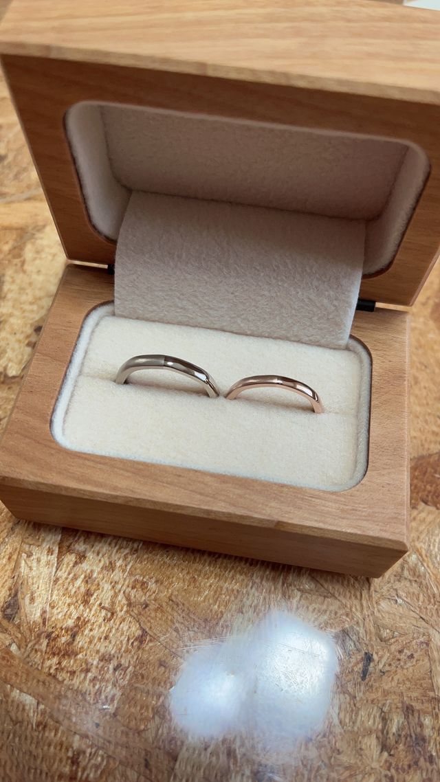 結婚記念日の8月8日の手書き刻印を入れまし