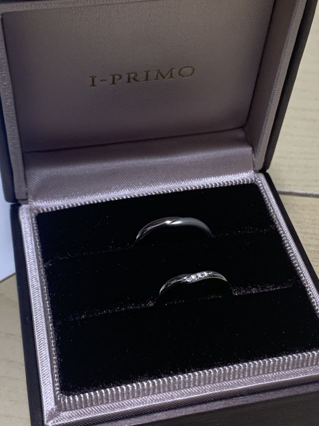 男性用は半分マット加工してキラッとするのをカバー。