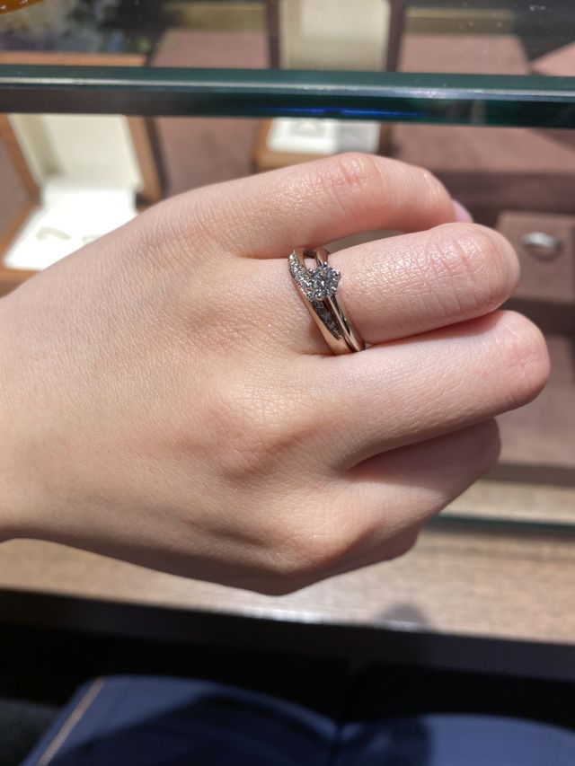 ダイヤの指輪がティファニーの婚約指輪
