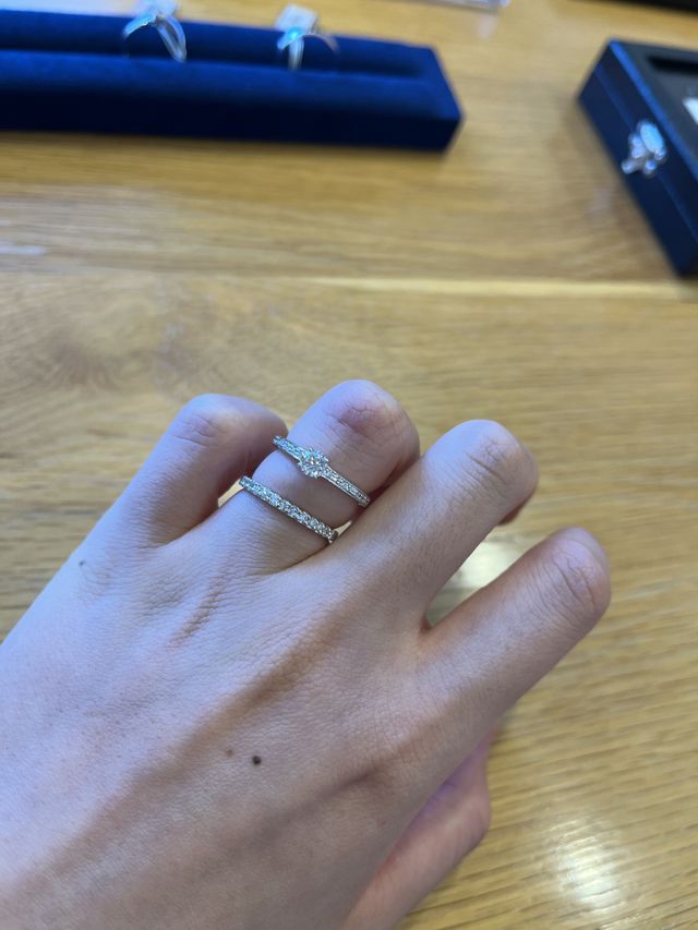 店内での試着画像