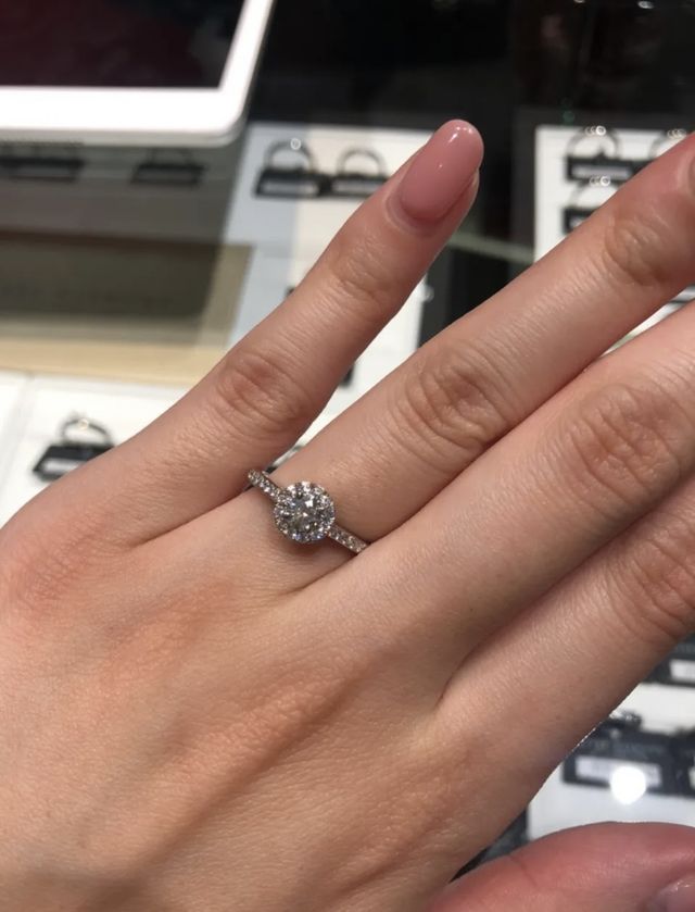 LEDに当たった時の輝きが素晴らしい。