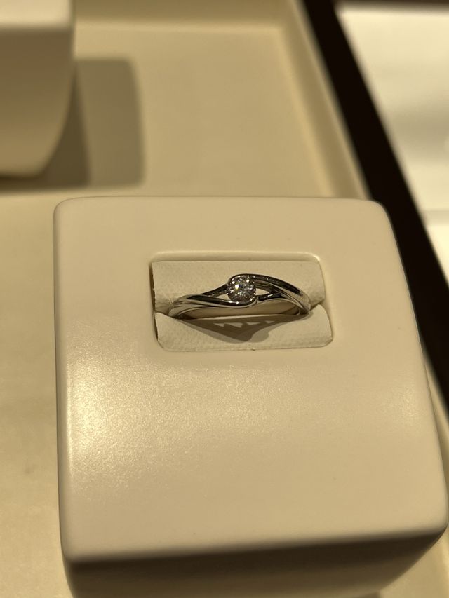 気になる指輪を色々並べて頂きました。