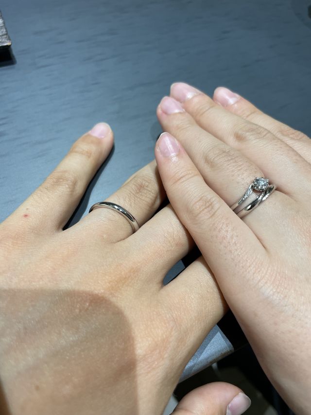 婚約指輪と結婚指輪になります。