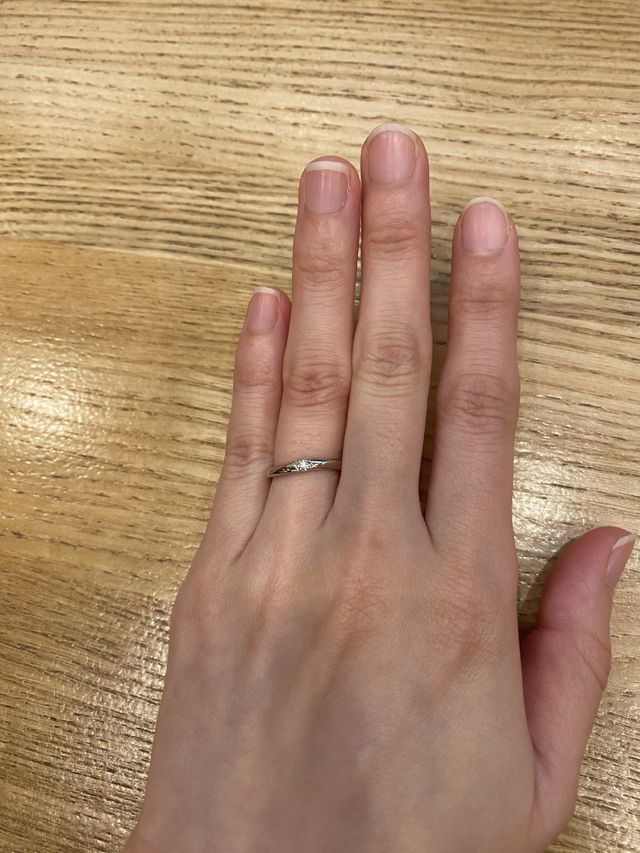 試着して一目惚れした指輪です。
