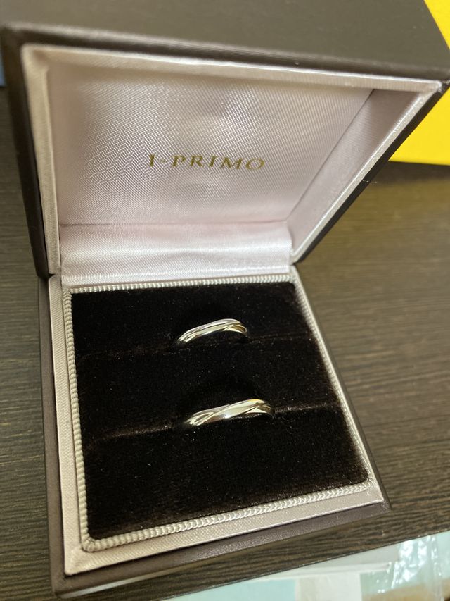 結婚指輪として、夫婦お揃いの指輪を購入しました。
