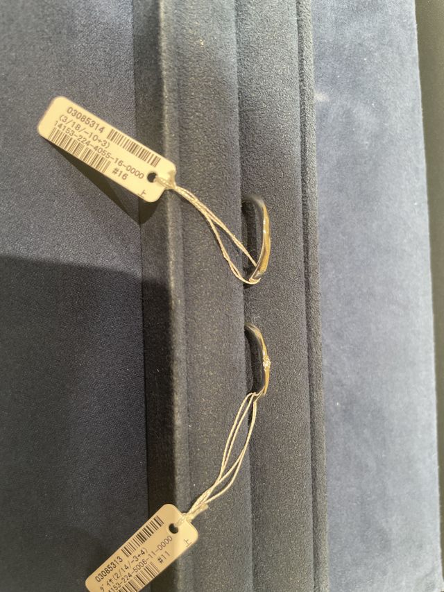 デザインがお気に入りです！綺麗に指が見えます！