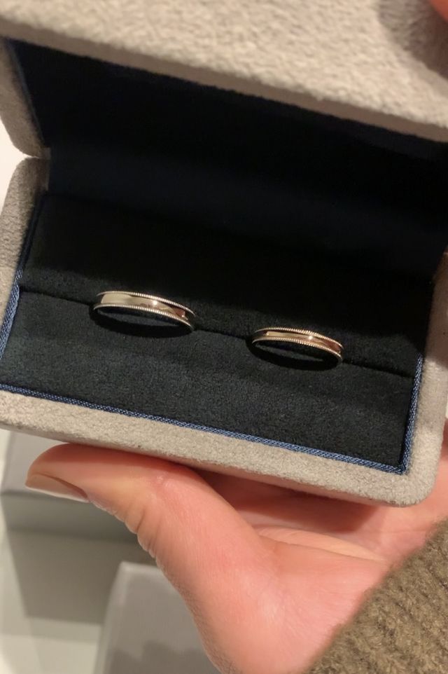 ゴールド　自分用
シルバー　夫用