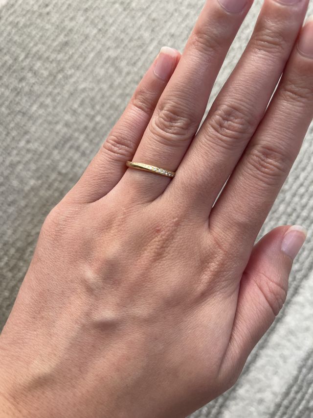 どこからでもダイヤが見えるデザインです