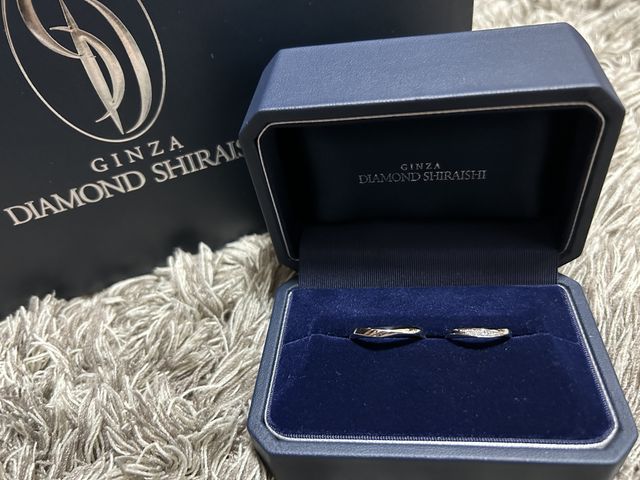 内側に誕生石も埋めてもらえた