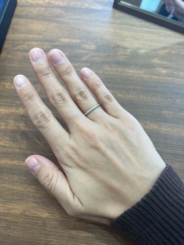 シンプルなプラチナ&times;ストレート&times;5石