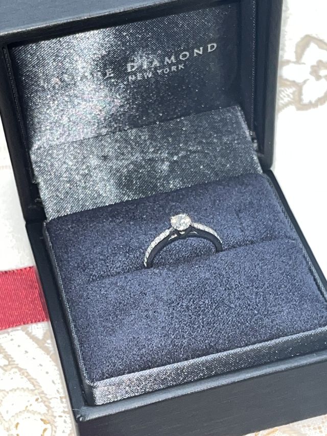 メレダイヤ入り。0.32ct