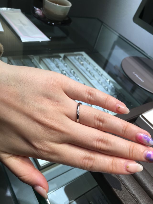 斜めにダイヤが入っています。