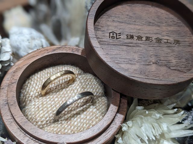 色違いで形と仕上げ方を同じにしました。箱は別売です。
