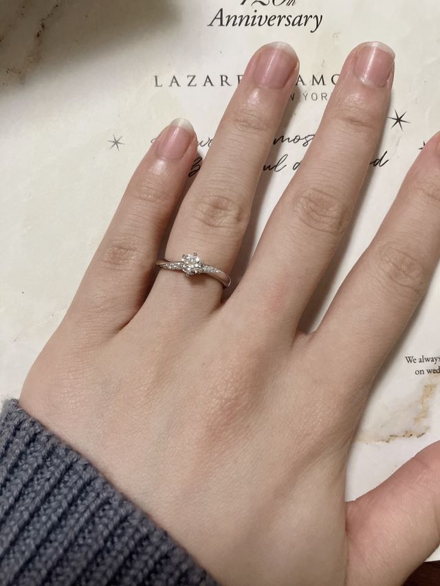 婚約指輪検討時一目惚れした指輪です。