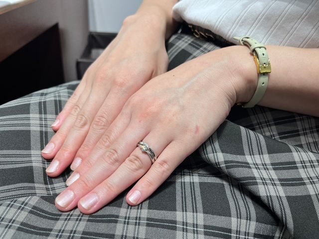 婚約指輪と結婚指輪の重ね付け