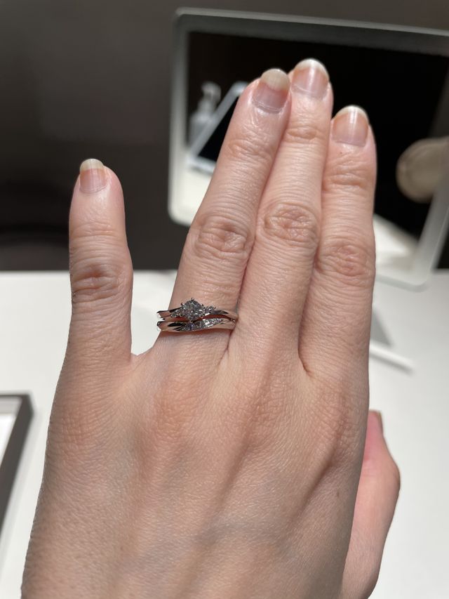 結婚指輪ルキナとの重ね付け
