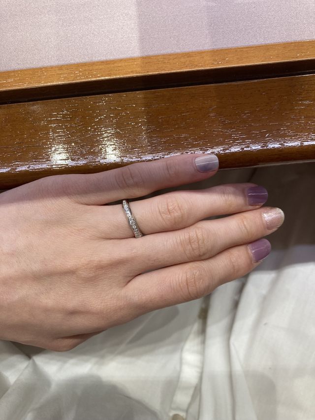 ゴージャスで少し太めの指輪