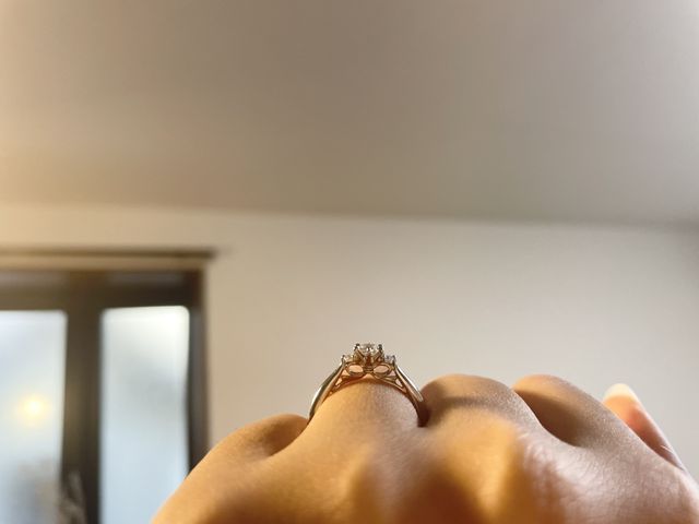 横から見るとリボンのデザイン。
可愛くて大変お気に入りです。