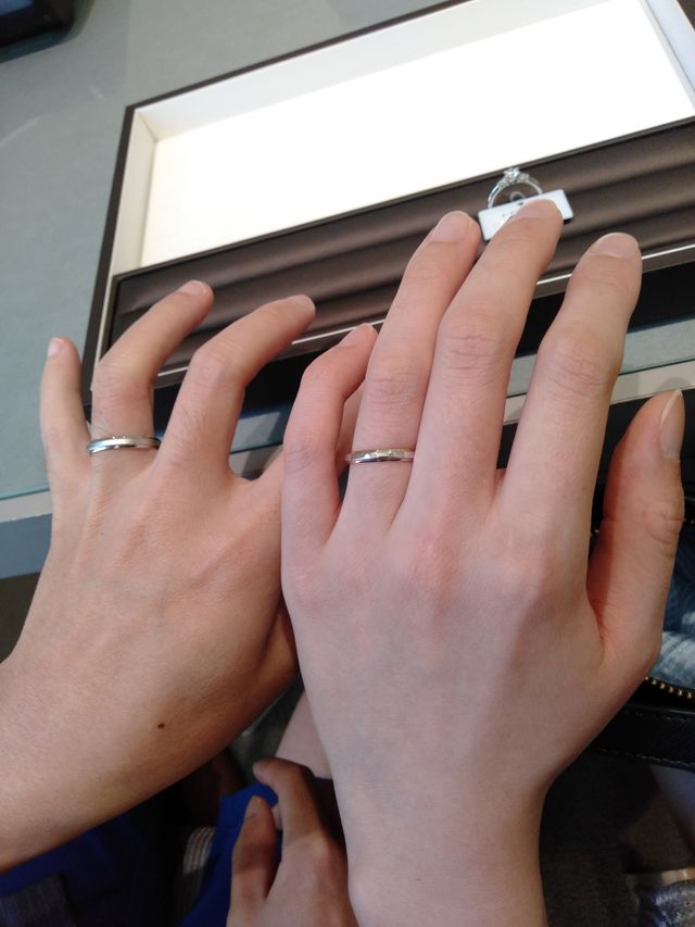 肌色とも合っていて好みのデザインでした