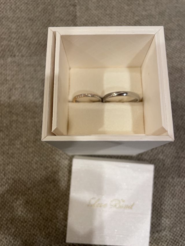 シンプルでかつアンティーク感もある指輪です