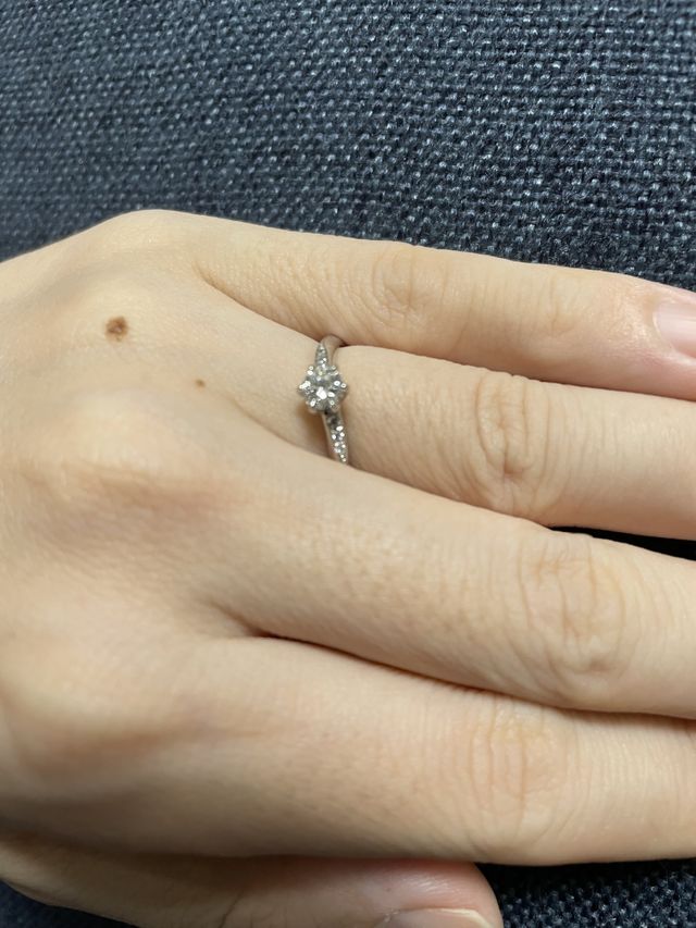 メインダイヤ0.28ct
プラチナウェーブタイプ