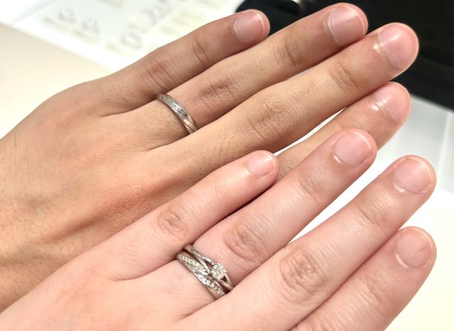 試着時に夫と撮った写真です