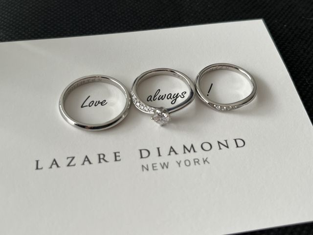 婚約指輪と共に