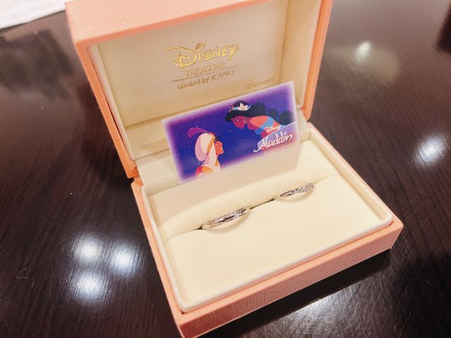 ディズニーのアラジンモチーフの結婚指輪