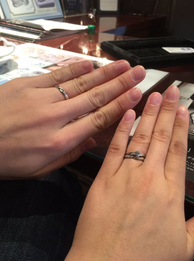 結婚指輪ペアと婚約指輪です。