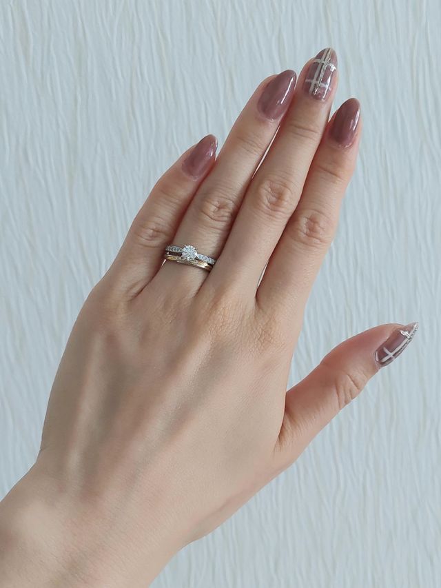 結婚指輪と婚約指輪の重ね付け