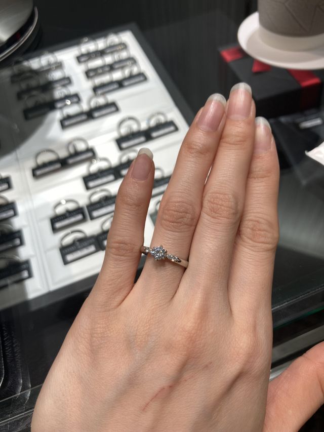 この日試着した中では1番好みのものでした。