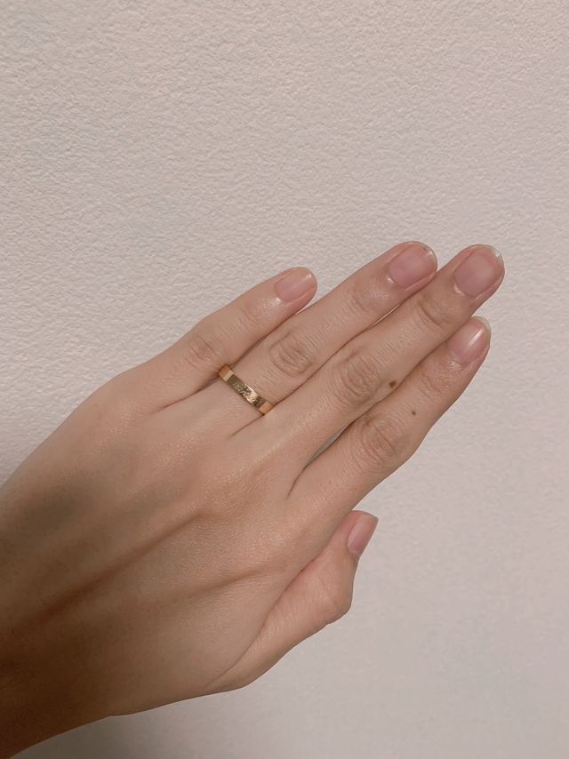 肌馴染みが良いピンクゴールドで気に入ってます