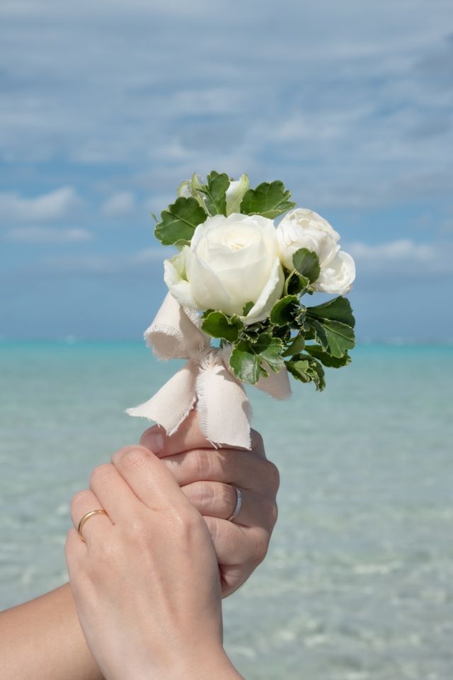 フォトウェディングでブートニアと。