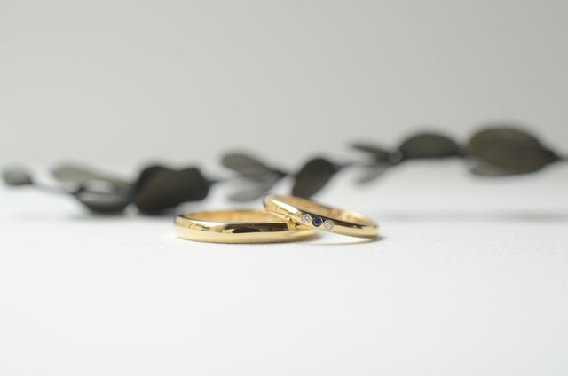 ダイアモンドの間に誕生石も入れられて大満足でした！