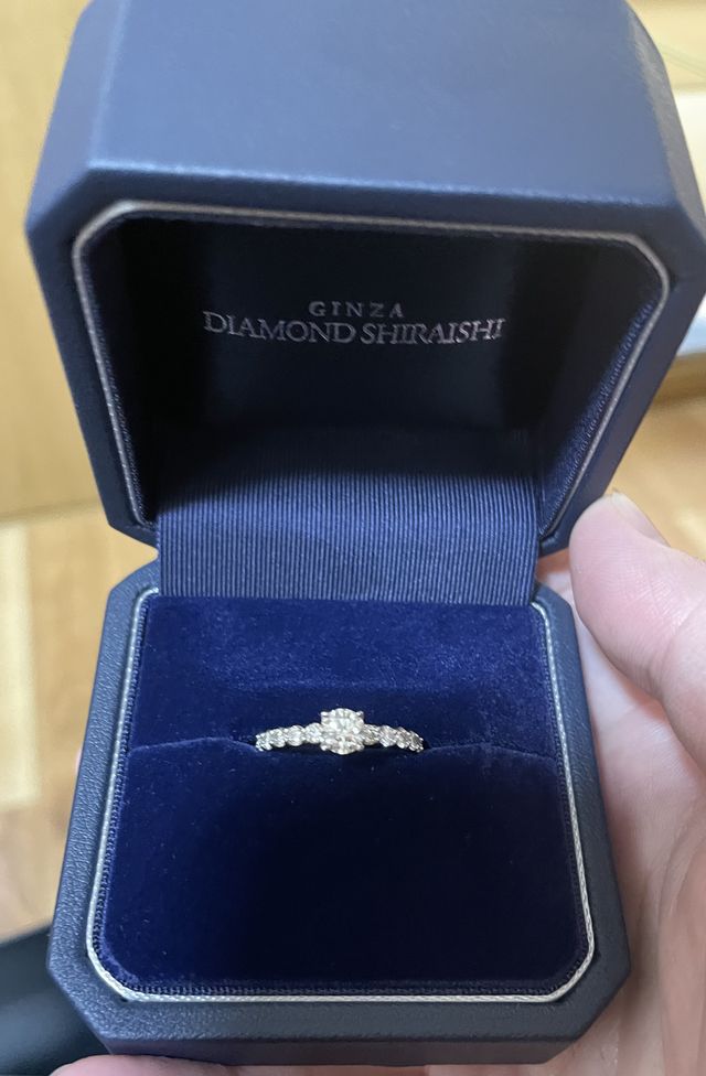 正面から撮影、華やかでエタニティ要素もあります